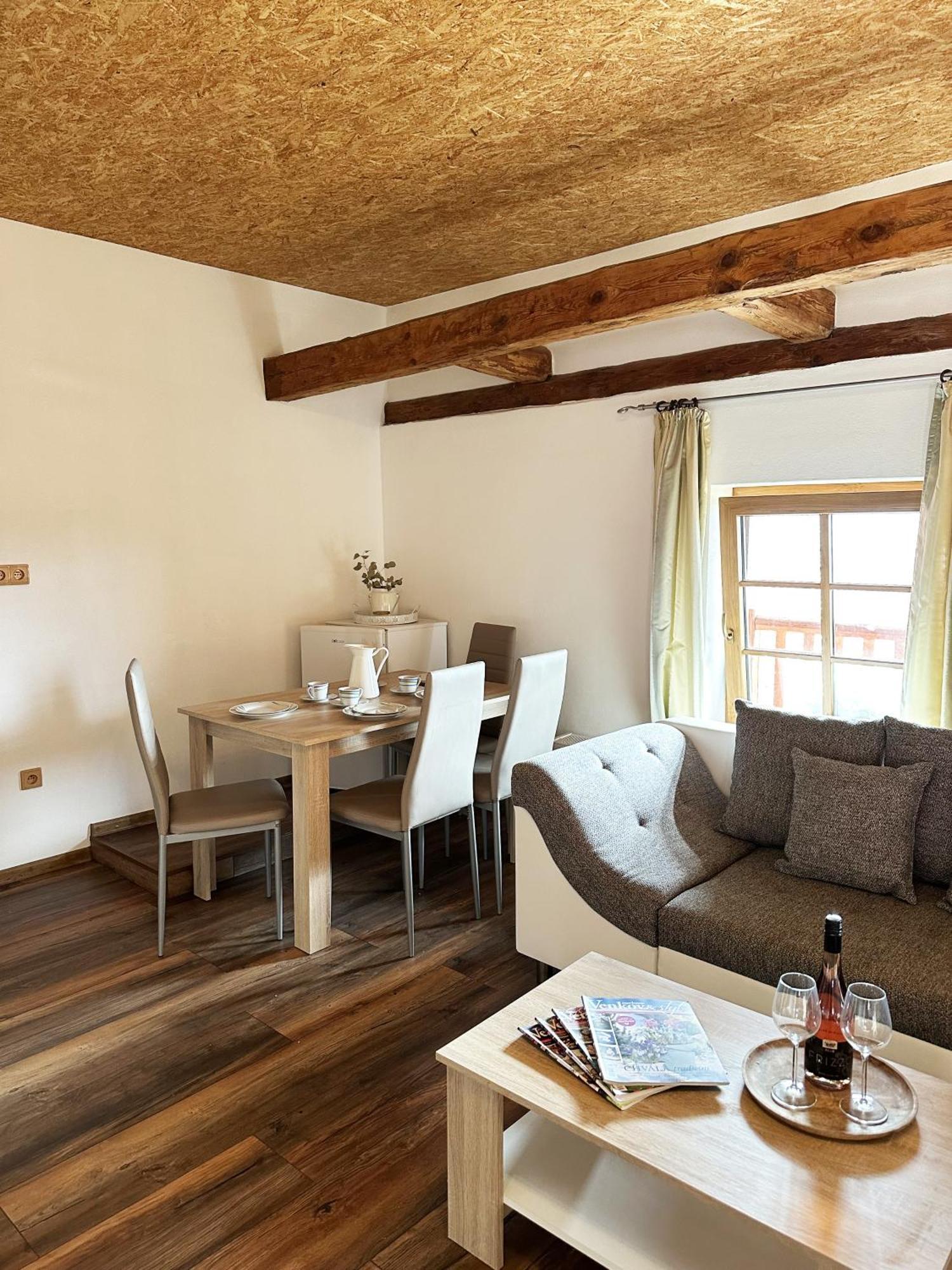 Farma Nahlov Appartement Frymburk Buitenkant foto